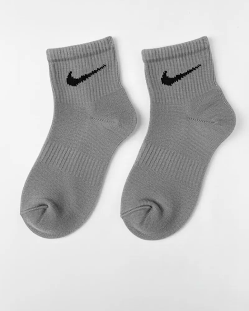 جوراب نیم ساق طرح Nike - تصویر 12